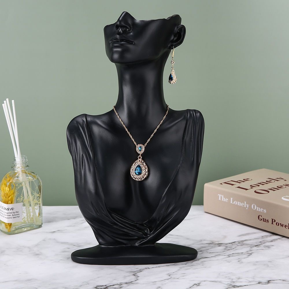 Portrait Neck Necklace Display - огляд і ціна Body Jewelry Display Ideas